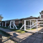 EM ATLÂNTIDA, CASA COM 1140m², 320 m² DE ÁREA PRIVADA, 3 DORMS (1 SUÍTE)