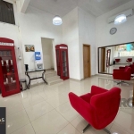 Prédio comercial 225m², com 5 lojas individuais, pé direito alto - ótima localiz