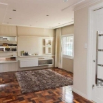 Casa de 197m² - 5 dormitórios, 3 vagas no bairro Rubem Berta