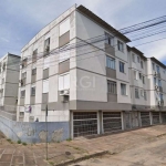 Apartamento de 02 dormitórios, térreo, cozinha, área de serviço, banho social.