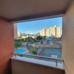 Apartamento MOBILIADO com sacada, churrasqueira, de 60,84m², 100% equipado e reformado, 2 quartos, 1 banheiro, Sacada com Churrasqueira, 1 garagem coberta e escriturada, em torre estratégica, com lind