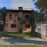 Casa com 03 dormitórios, no Bairro Parue dos Maias&lt;BR&gt;&lt;BR&gt;Imóvel conta 326m² de área construída. Terreno com frente 13m x 25m de fundos. &lt;BR&gt;possui 03 dormitórios, sendo 02 suítes co