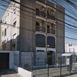 Apartamento de 2 (dois) dormitórios na Ipiranga próximo a PUCRS, com living para 2 ambientes, banheiro social e cozinha com área de serviço. Garagem por convenção no pilotis e apenas um lance de escad