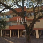 Ótimo apartamento de 1 dormitório  próximo a PUCRS e Av. Bento Gonçalves, living de 2 ambientes com sacada, banho social, cozinha com área de serviço separada, 49 m² de área privativa, imóvel de frent