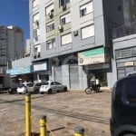 Ótima loja térrea de frente no bairro Partenon, com 200m², com mezanino, 2 banheiros, um em cada pavimento, cozinha, depósito e ou outra cozinha ou banheiro. Reformada, porcelanato, tudo novo, climati