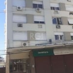 Você deseja morar bem e ser feliz no bairro Petrópolis?  Este apartamento 3 dormitórios, reformado é para você, uma pessoa de bom gosto!  Você que estava procurando: conforto, segurança e muito espaço