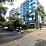 Apartamento com 71m², com 02 dormitórios, sala, cozinha comárea de serviço integrada e banheiro com box de vidro. Vaga coberta. Condomínio com salão de festas com ar condicionado e cozinha completa, c