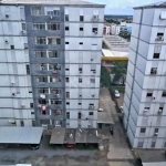 Lindo Apartamento 2 dormitórios, andar alto, décimo Andar, vista para Arena do décimo andar, banheiro, cozinha, vaga escriturada.  Móveis cozinha, roupeiro e Ar condicionado. &lt;BR&gt; Condomínio com