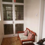 Apartamento 3 dormitórios - 115 m2 privativos - de frente - ótima posição solar. Ampla sacada, living dois ambientes, 02 banheiros, área de serviço fechada, água quente e ar condicionado. Recentemente