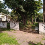 Terreno no bairro Sarandi, com 300m². Localizado na Avenida Martins Bastos, 799, proximo a bares, lancherias, supermercados, praças, áreas verdes, e aos principais comércios da região. Parada de ônibu