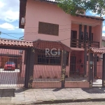 Otima sobrado, em um dos bairros que mais cresce na zona sul, com:&lt;BR&gt;Hall de entrada, lavabo,  living para dois ambientes, cozinha, lavanderia, banheiro social, &lt;BR&gt;Tres dormitorios, send