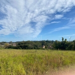 Terreno alto, muito bem localizado na  avenida Lami,  com escritura. Quase 1 Hectare.