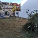 Terreno no bairro Chácara das Pedras com 11M frente x 39M fundos, plano em rua calma.