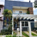 Casa no loteamento Jardins do Prado, todo reformado, piscina aquecida com placa solar, piso todo com pedra caxambu, suíte com closet no quarto de casal, 2 salas, 1 com lareira, janela em pvc, casa mon