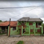 Excelente casa de alvenaria 204m² de área, com 4 dormitórios, sendo 1 suíte, 2 banheiro social, 2 living ( estar e jantar ), cozinha, área de serviço, área de lazer com churrasqueira e canil. Garagem 