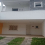 Ótimo Sobrado de 3 dormitórios, com sacada, 1 suíte, medindo 166,79 m² privativos, banheiro social, lavabo, living 2 ambientes, cozinha, área de serviço, churrasqueira, pátio, garagem para 3 carros. F