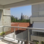 Barbada! Lindo apartamento de 3 dormitórios na Tristeza, sendo 1 suíte, living 2 ambientes amplo, cozinha americana, banheiro social e lavabo. Uma excelente sacada com churrasqueira e vista para o rio