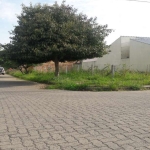 Excelente terreno no loteamento Nova Ipanema de esquina, medindo 7,50 m de frente por 30 m de fundos, limpo, plano e pronto para construir. Um dos últimos terrenos disponíveis. Agende já sua visita e 