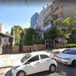 Terreno na melhor localização do Bairro Petrópolis  na Avenida Palmeira 248&lt;BR&gt;  Medindo: 13,20  X  39,60  Área Total 522,72 metros.&lt;BR&gt; Possui duas casa antigas em alvenaria ano de constr