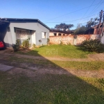 Casa no bairro Lami com piscina, com 2 casas no terreno, casa principal com aproximadamente 72m² privativos com 2 dormitórios, amplo living  banheiro social, garagem para 3 carros. casa nos fundos com