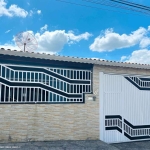 Casa para Venda em Pinhalzinho, Centro, 3 dormitórios, 2 suítes, 3 banheiros, 4 vagas