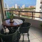 Apartamento com 3 suítes em Brisamar