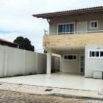 Casa em Condomínio Fechado no Bairro Seis Bocas Prox. ao Colégio Antares, 138m2, 03 Quartos , Master com Closet, Gabinete, 03 Vagas