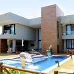 Casa com 7 dormitórios à venda, 360 m² por R$ 4.490.000,00 - Guarajuba - Camaçari/BA