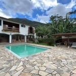 Casa à venda, 4 quartos, 1 suíte, 4 vagas, Alto - Teresópolis/RJ