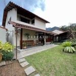 Casa à venda, 3 quartos, 1 suíte, 4 vagas, Comary - Teresópolis/RJ