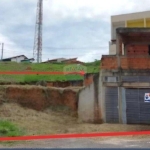 Terreno com Sobrado em Construção