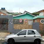 Casa Térrea à venda com 3 Dormitórios sendo 1 Suíte, Edícula e 2 vagas - Vila Dionísia.