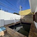 Casa à venda, na Vila Guilherme, com 163m², 2 quartos, 1 suíte, piscina e 6 vagas de garagem.