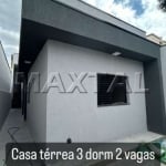 Casa para venda de 3 dormitórios, sala, cozinha, 2 banheiros, lavanderia , 2 vagas e espaço gourmet