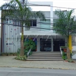 Sala comercial nova primeira locação, 1 sala de 27m², 1 banheiro, elevador e 1 vaga de garagem.