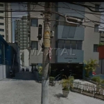 Sala Comercial reformada, no Cantareira Park de Santana, com uma vaga de garagem e um banheiro.