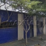 Galpão comercial para locação no Jardim São Paulo, de 1100m² de área útil, 4 salas e 5 vagas.