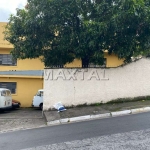 Galpão comercial na Vila Amália. Contendo 10  salas, 4 banheiros e 6 vagas de garagem.