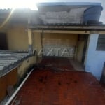 Casa de 107m². 3 dormitórios, uma suíte, 4 banheiros, 2 salas e 2 vagas. Vila Nova Mazzei.