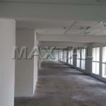 Conjunto comercial, 516 m2 área util., sendo 14 salas, 14 banheiro e 14 vagas,  são salas unificadas