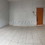 Sala comercial à venda, conjugada com 48m². À 100 metros do Metrô Santana.