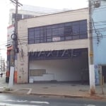 Galpão à venda 650m², 1km do Metro Brás e Mooca. Vão livre 450m², 2 andares, 4 banheiros,