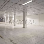 Loja ampla em no centro comercial de Santana com 715m², toda em piso frio, 4 banheiros,