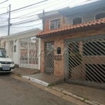 Sobrado à venda com 172m². Com 3 dormitórios, 3 vagas, sacada e jardim. Imirim.