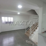 Sobrado moderno, 100m² com 3 dormitórios, 1 suíte, sala, cozinha, 2 vagas