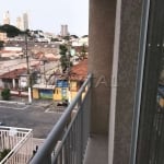 Apartamento de Condomínio, 47m², 2 dormitórios, 1 sala, 1 banheiro, área de serviço e varanda.