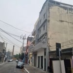 Apartamento no Bairro da Luz pro lado da Rua São Caetano. Com 2 Quartos, sala, cozinha e lavanderia.