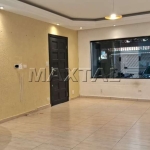 Sobrado com 3 Quartos, 1 suíte, 3 banheiros e  2 vagas, de 147m² - Vila Mazzei.