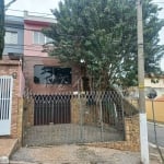 Sobrado de esquina à venda na Santa Terezinha. De 180m², com 3 dormitórios sendo 1 suíte e 5 vagas.