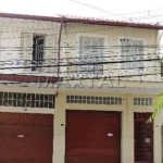 Casa assobradada espaçosa e bem iluminada com 3 dormitórios  e 3 vagas - Santa Teresinha